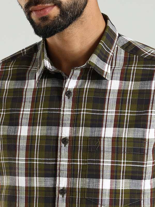 Indian Terrain Men's Regular Fit Half Sleeve Checkered Green Shirt